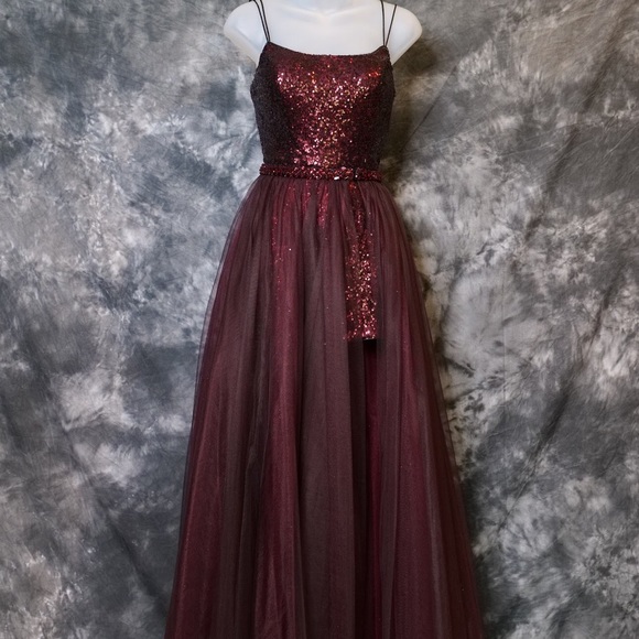 Alisha Hill sequin romper with over skirt, size 4 - Picture 1 of 2